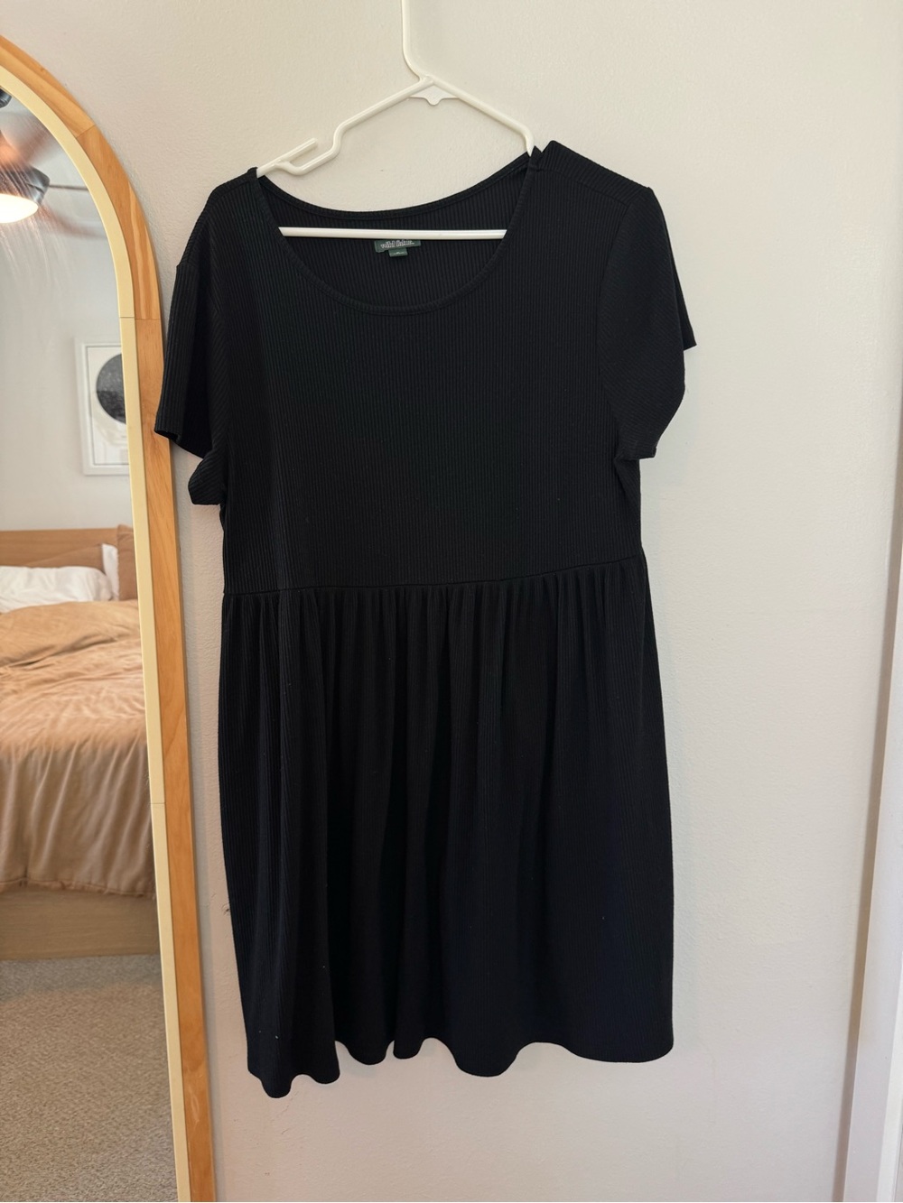 Black Short-Sleeve ribbed Babydoll Dress